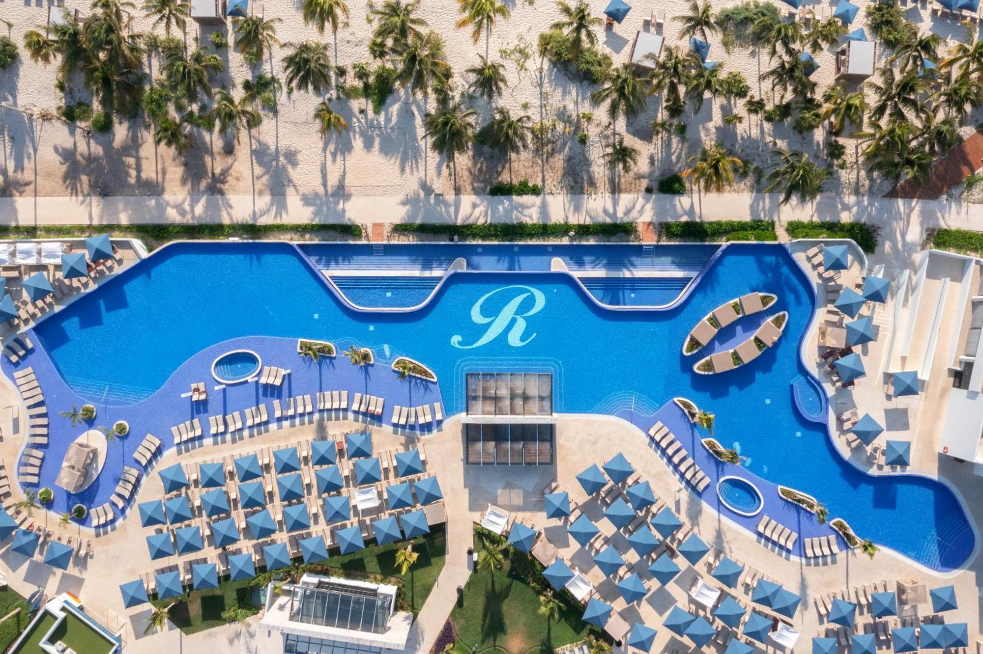 Royalton Splash Riviera Cancun, An Autograph Collection All-Inclusive Resort 푸에르토 모렐로스 외부 사진