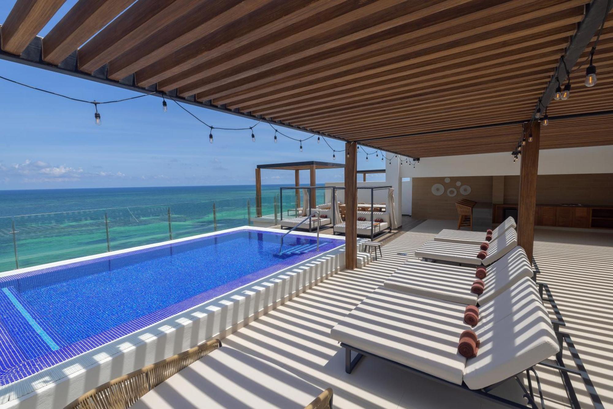 Royalton Splash Riviera Cancun, An Autograph Collection All-Inclusive Resort 푸에르토 모렐로스 외부 사진